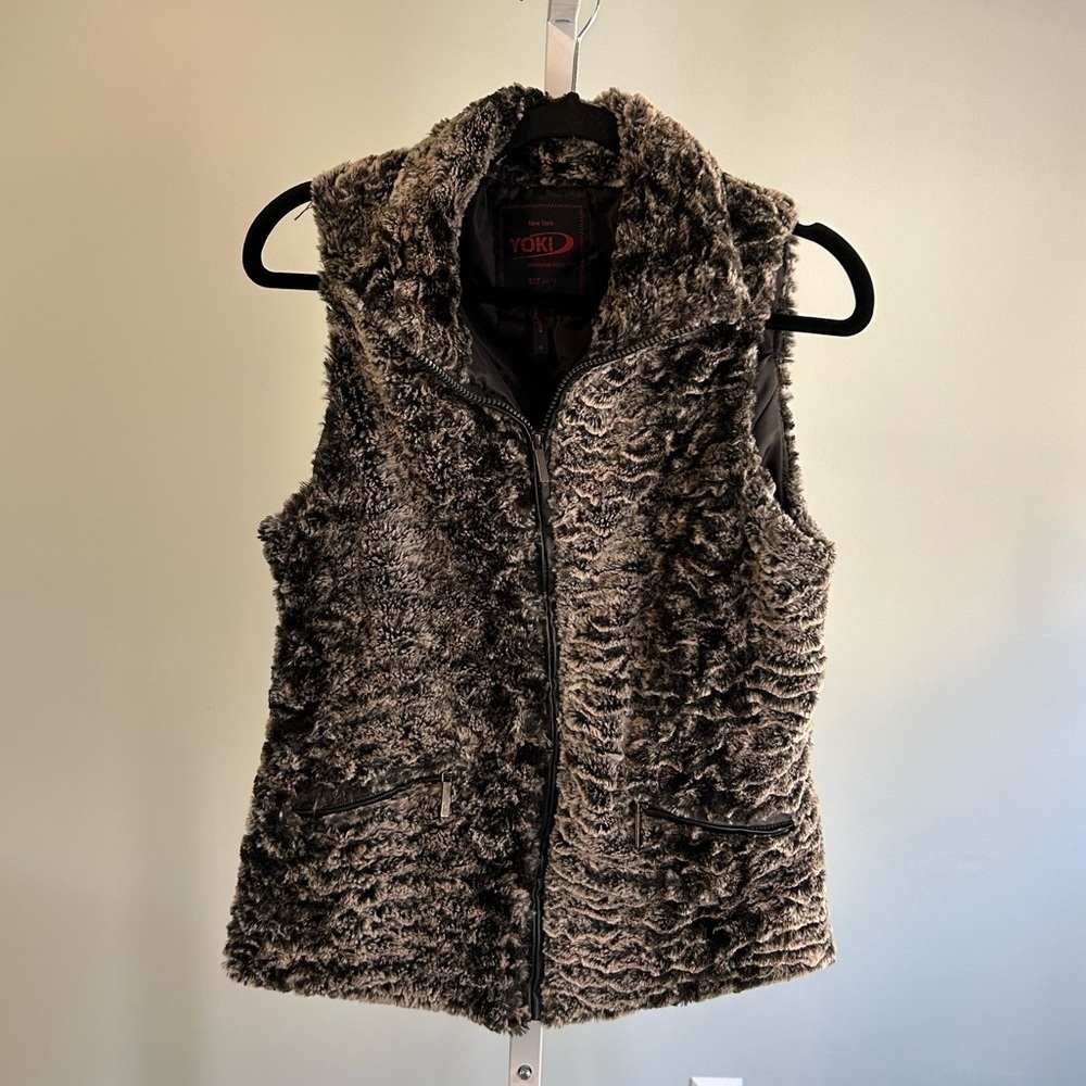 Yoki Faux Fur Full Zip Vest